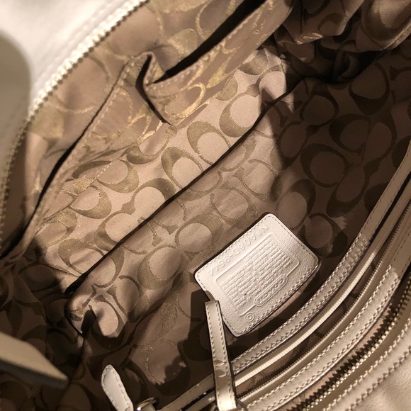 Coach tote. white leather handbag with dustbag - Picture 2 of 7